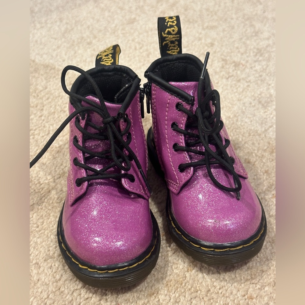 Toddler girls purple sparkle Dr Martens. Sz 6, very good condition.